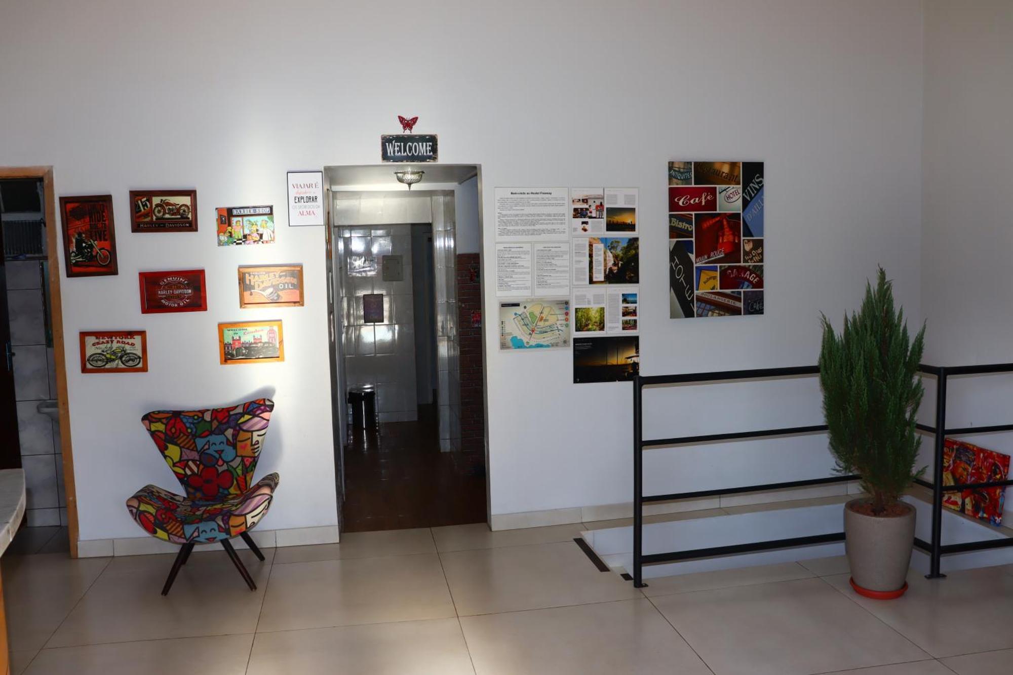 Hostel Freeway Brasilia Exterior photo